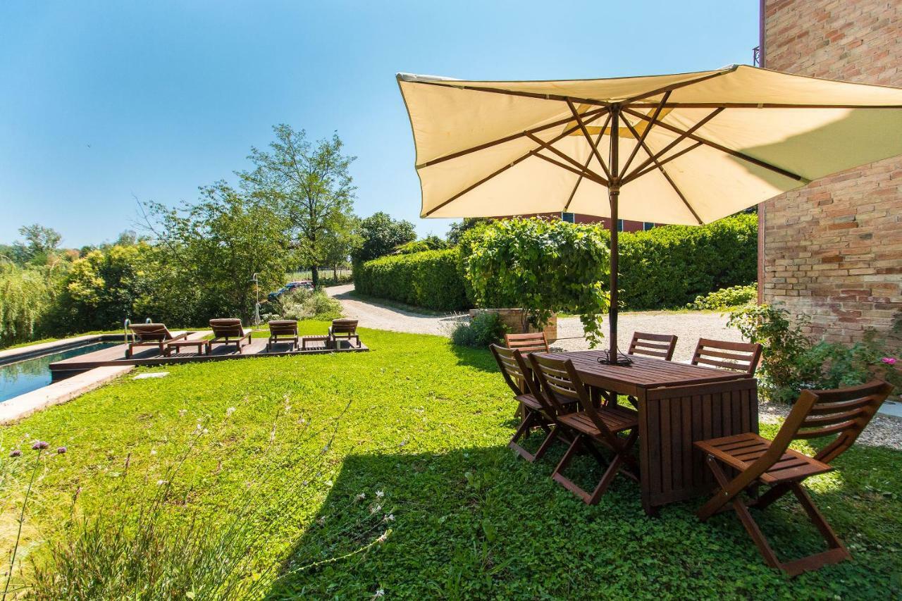 Appartamenti Presso Cascina La Melagrana Costigliole d'Asti Exterior foto